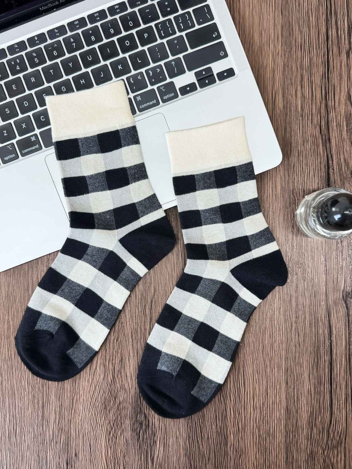CHRISTINE FANCY, Checked Regular Socks - 8S6-Black